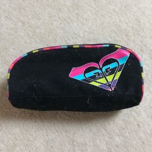 Roxy cosmetic bag